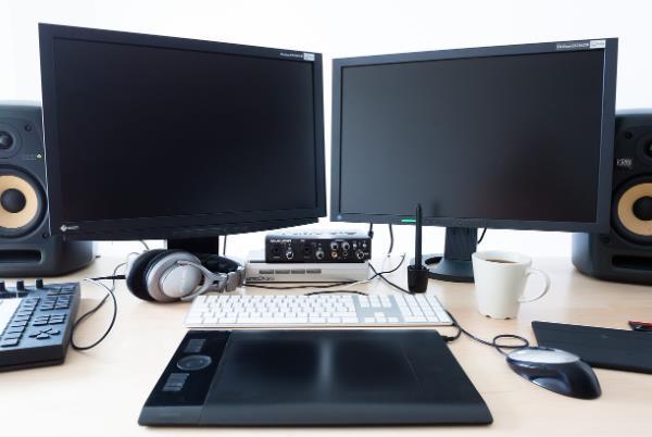 通過顯示器物理按鈕調(diào)節(jié)