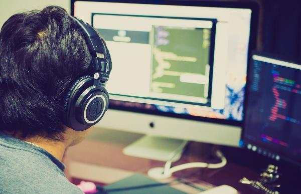 主板電池沒(méi)電的表現(xiàn)