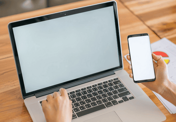 通過(guò)數(shù)據(jù)線有線投屏