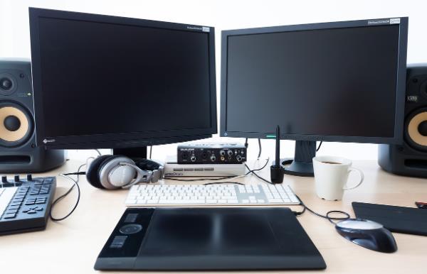 檢查顯示器與連接線