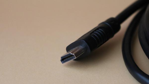 頂盒的HDMI輸出連接到顯示器